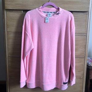 VS PINK Stadium Crew